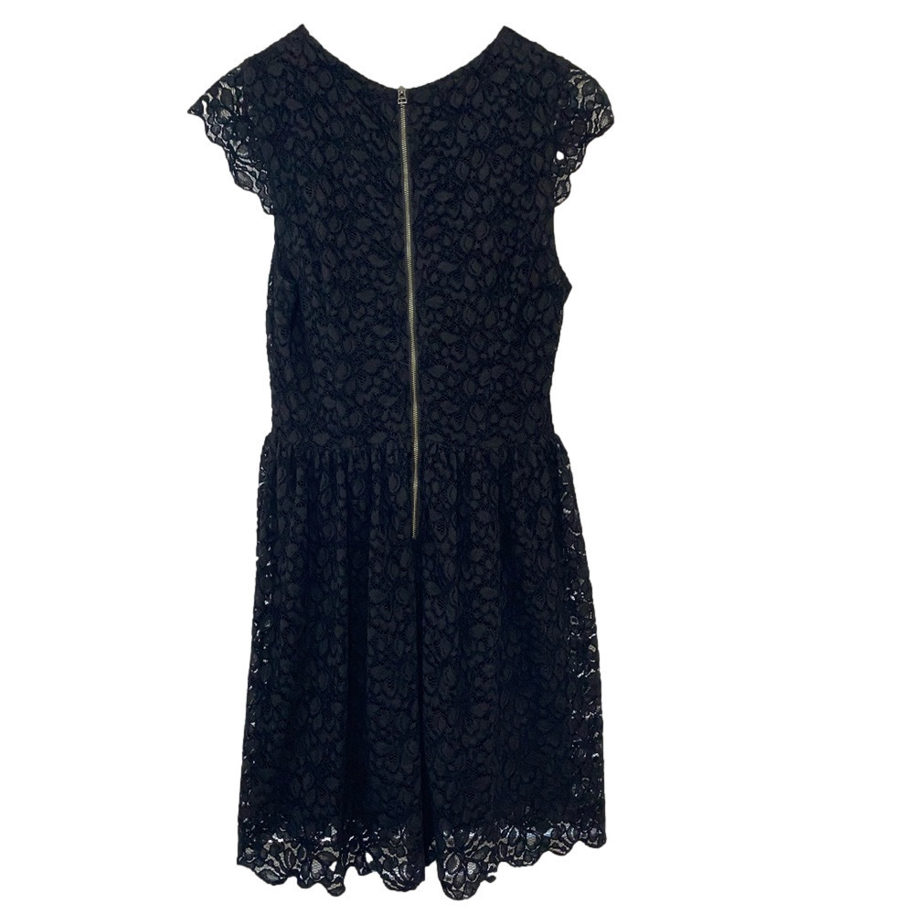 Aritzia TALULA 'Belgravia Dress' Lace Fit & Flare LBD sz 6 - Picture 3 of 5